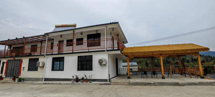 云霞居农家院图片