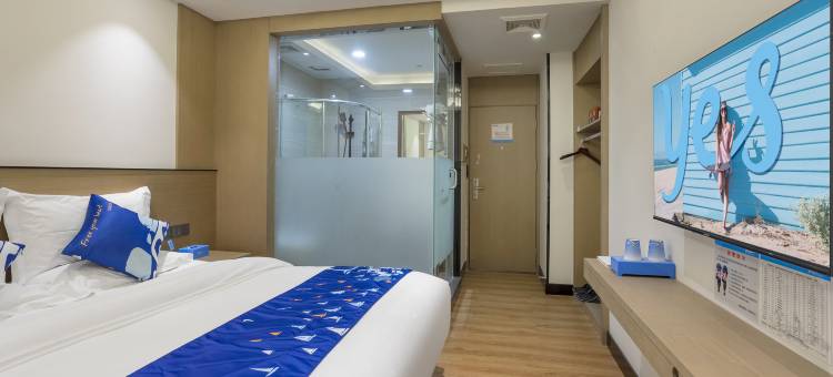 雅斯特美途酒店(隆林财富广场昌达百货店)图片