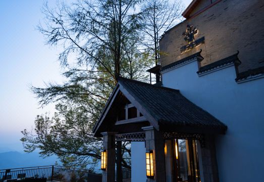 觅幽兰莫干山顶度假酒店外景图
