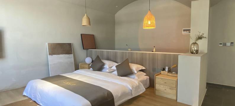 巨石山一心山居图片