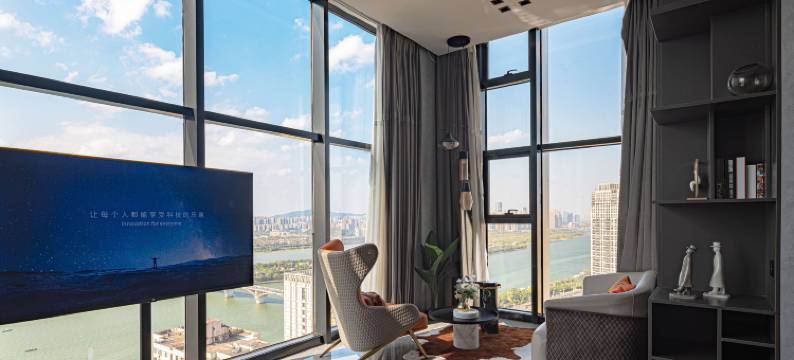 星城悦江泳池酒店(长沙五一广场IFS国金中心店)图片