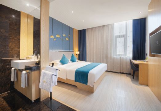 H Hotel (Xi'an Bell and Drum Tower Nanmenwai Northwest University Shuijing) Hotel Overview