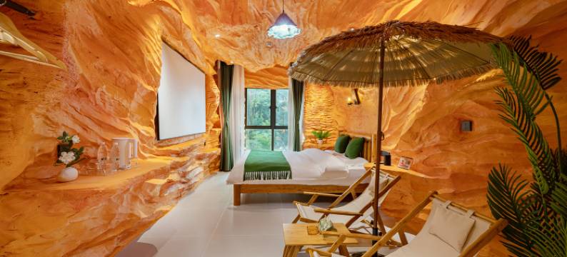 宿小生设计师酒店(成都双凤桥地铁站店)图片