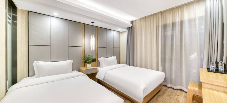 利星酒店(杭州临平地铁站银泰城店)图片