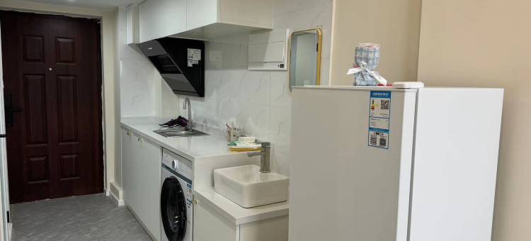 古早居公寓(平江万达广场平泷路东地铁站店)图片