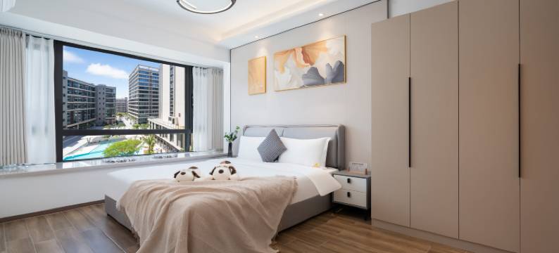 椰子宿下·听蓝·LOFT设计城市艺宿(三亚湾凤凰机场店)图片