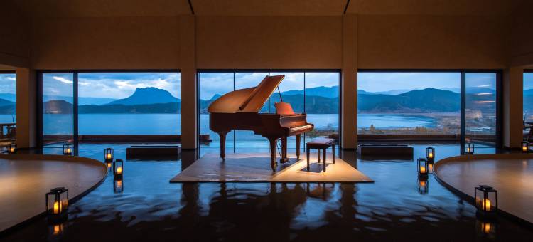 泸沽湖且曼·入影松半山酒店图片