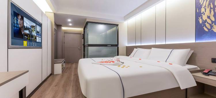 如家睿柏·云酒店(张家港金港中央广场店)图片