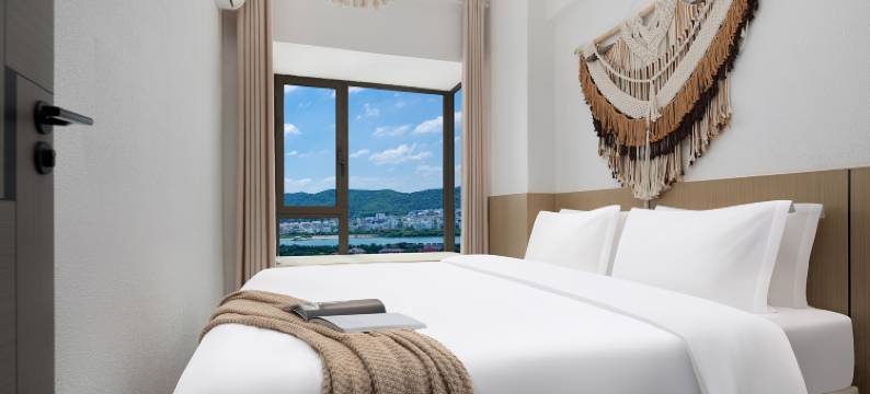 一眠汀江景民宿(长沙五一广场IFS国金中心店)图片