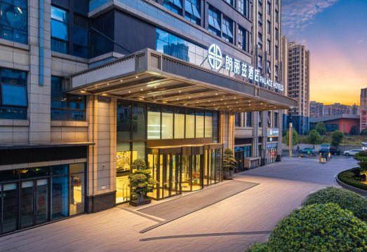 朗丽兹酒店（成都动物园昭觉寺南路地铁站店）外景图