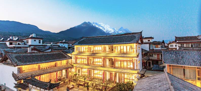 丽江阿骏友阁轻奢阳光花园大院图片