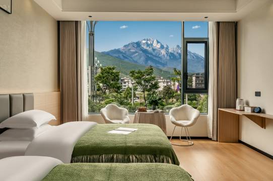 见山望雪丨JianShan·屋顶花园丨雪山观景客栈