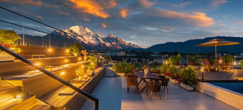 阅山·Hillside Reverie|270°雪山观景|智能设计师度假民宿图片