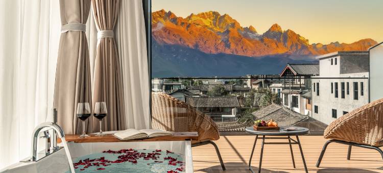 丽江玉雪逸境雪山观景度假酒店丨日照金山全景度假(白沙古镇店)图片