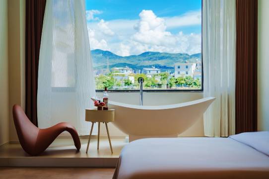 沐夏安舍民宿(建水古城小桂湖广场店)