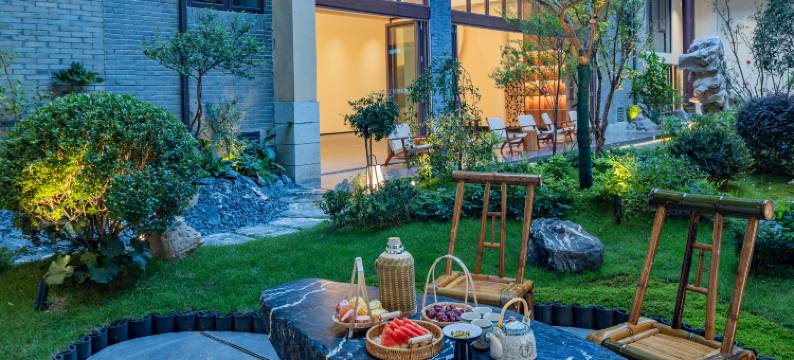 屈乡雅筑楚风庭院民宿(九歌巷子店)图片