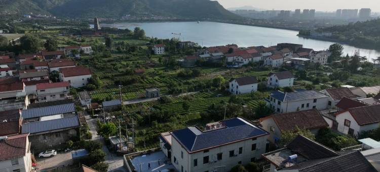 依山湖畔民宿图片