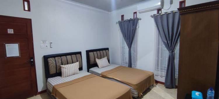 位于巴东西的3卧室公寓-360平方米|带3个独立浴室(Guesthouse Pondok Amak)图片