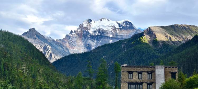BORE亚丁般若秘境酒店图片