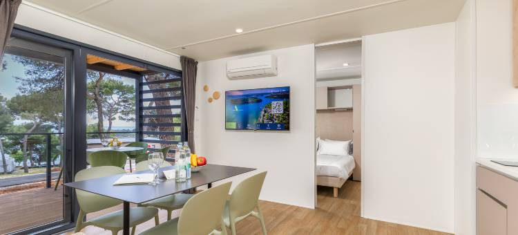 因迪杰区活动房酒店(Arena Indije Mobile Homes)图片