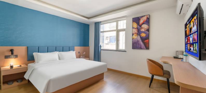 七庭酒店(南昌八一广场丁公路北地铁站店)图片