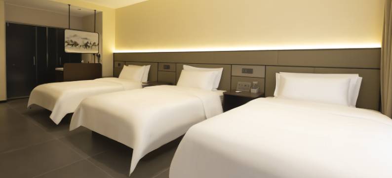 云栖山居民宿(长白山北坡集散中心恩都里水广场店)图片