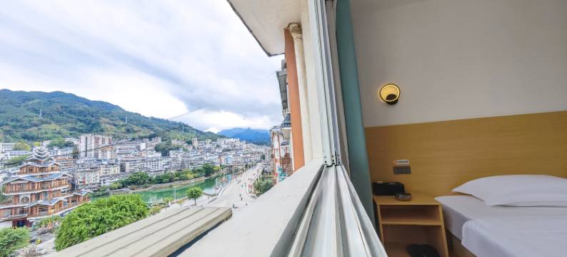 汽站邻舍酒店图片