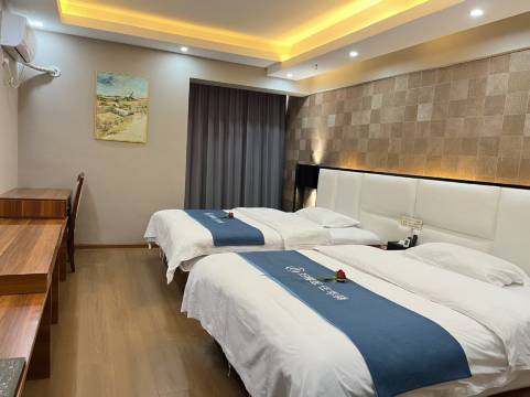 如家华驿酒店(会泽古城会商金街店)