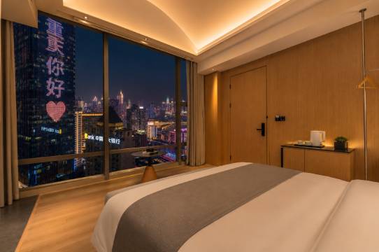 浩廷·高空江景酒店(解放碑洪崖洞店)图片