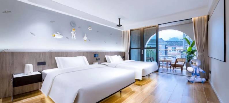 转角咖啡·民宿(瓦屋山景区店)图片