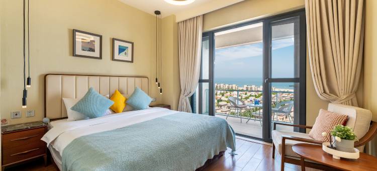 沐光里海边民宿(孤独图书馆礼堂店)图片