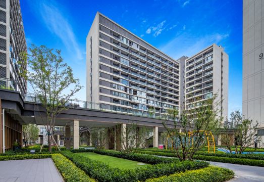 Xichang Hanjin Hotel ( qionghai 17 Degree Wanda Plaza Hotel) Hotel Overview