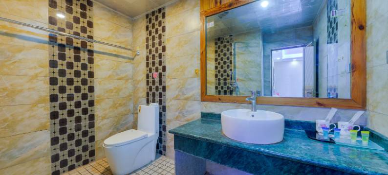 景洪楠木啰娜酒店图片