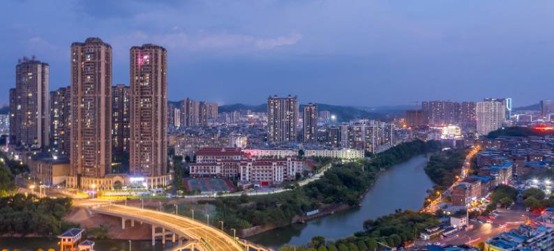 派酒店(南宁江南石柱岭地铁站店)图片