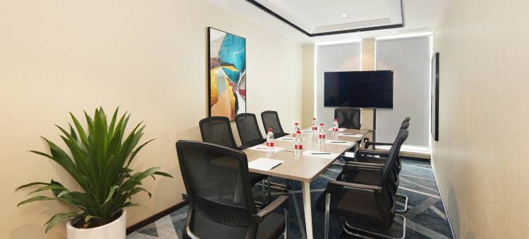 康福瑞酒店(重庆龙湖时代天街歇台子地铁站店)图片