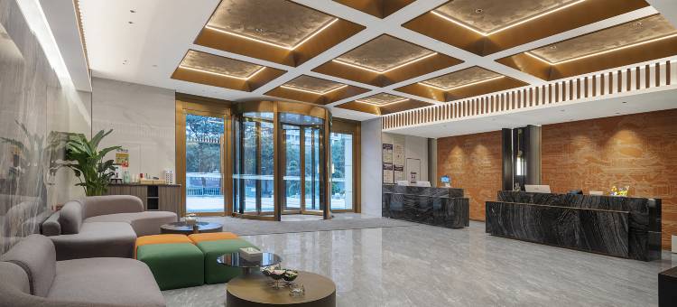 信阳圣达酒店(火车站店)图片