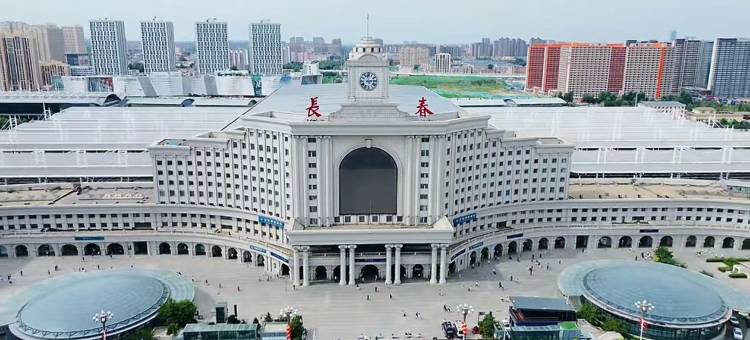 长百四季酒店(长春火车站人民广场地铁站店)图片