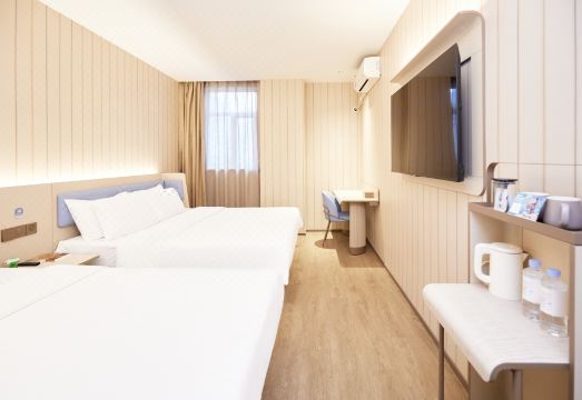 Waiting Residence Hotel (Shanghai Daning International Yanchang Road Subway Station)Hotel Overview