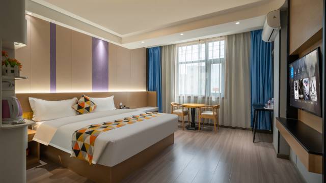 成都格莱斯酒店(十陵成都大学店)