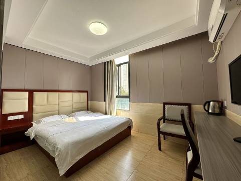 煌悦宾馆(周南中学秀峰山地铁站店)