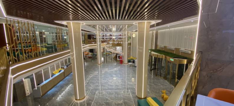巴音布鲁克吉日格勒大酒店图片