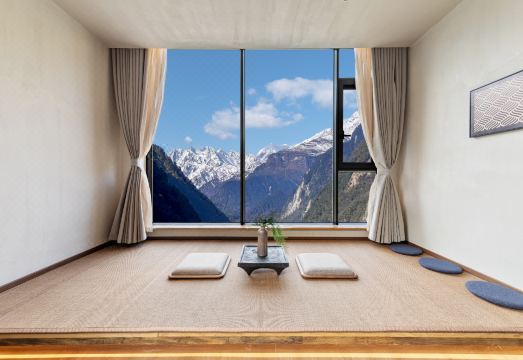 海螺沟古久·里之宿森林温泉民宿外景图