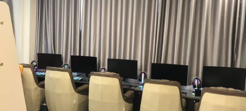 弗洛电竞酒店(新建新城吾悦广场店)图片