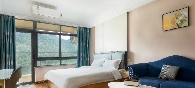 听音悦享美宿(佛山西樵山千古情店)图片