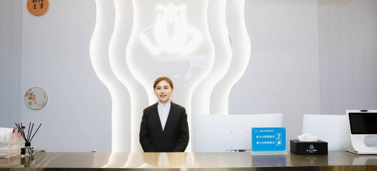 白玉兰酒店(连云港墟沟海滨公园栖霞路步行街店)图片