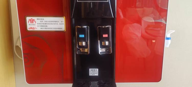 德令哈柴达木酒店(海子诗歌陈列馆巴音河店)图片