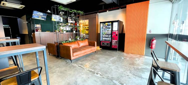 史里肯邦安微笑酒店(Smile Hotel Seri Kembangan)图片