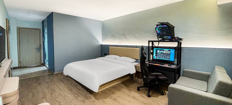 亚信电竞酒店(嘉善外环东路火车站店)图片