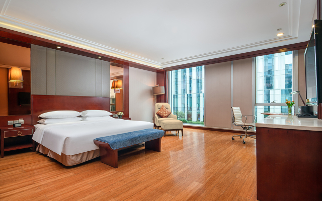 Golden Eagle Summit Hotel KunmingOver view