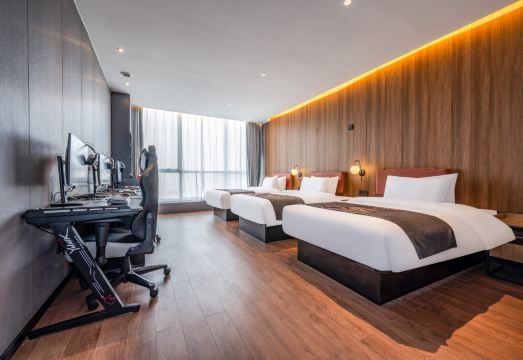 YUNIK Esports Hotel (Lvliang Century Square Branch) Hotel Overview